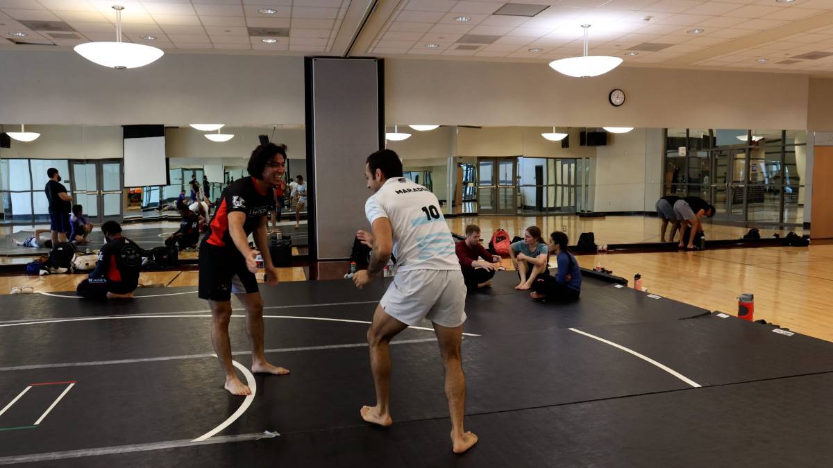 brazilian jiu jutsu spar