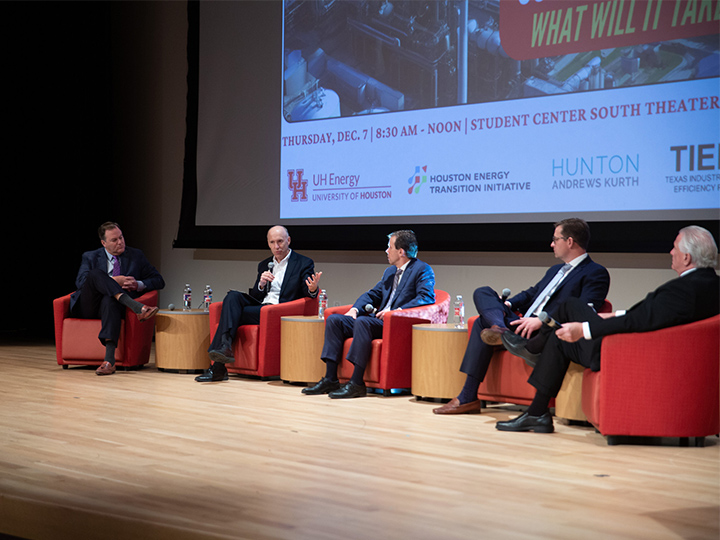 A group of industry leaders discuss energy roadmap and pipeline challenges.