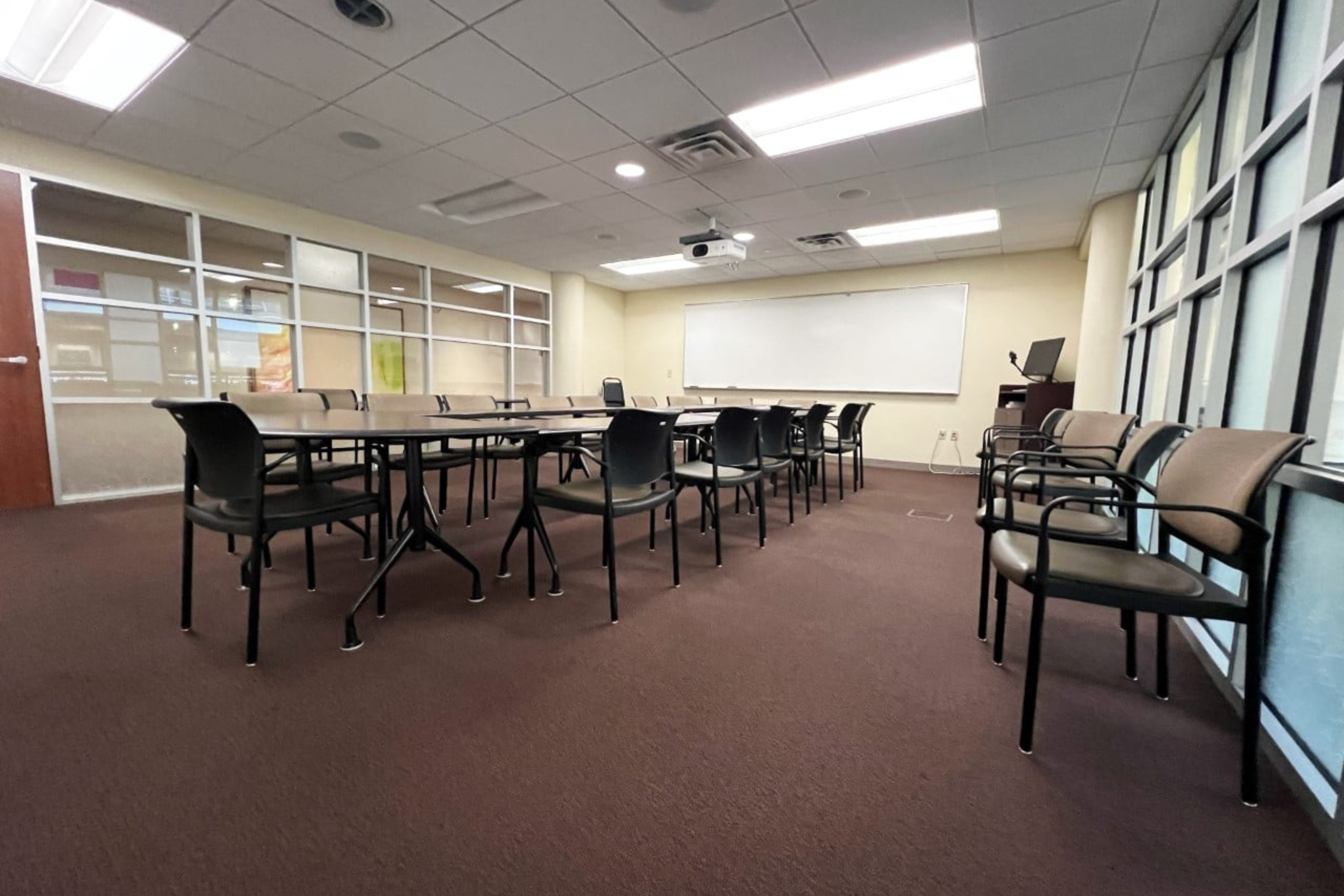 Fishbowl Classroom in Honors College