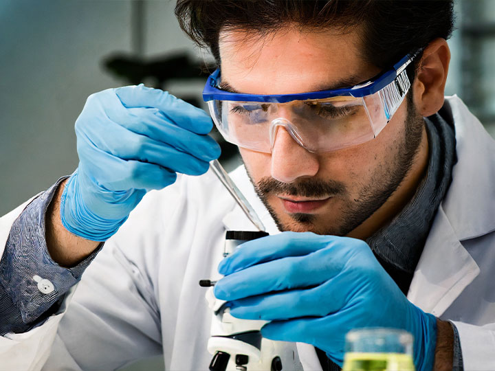 lab scientist research zinc and the concept of research