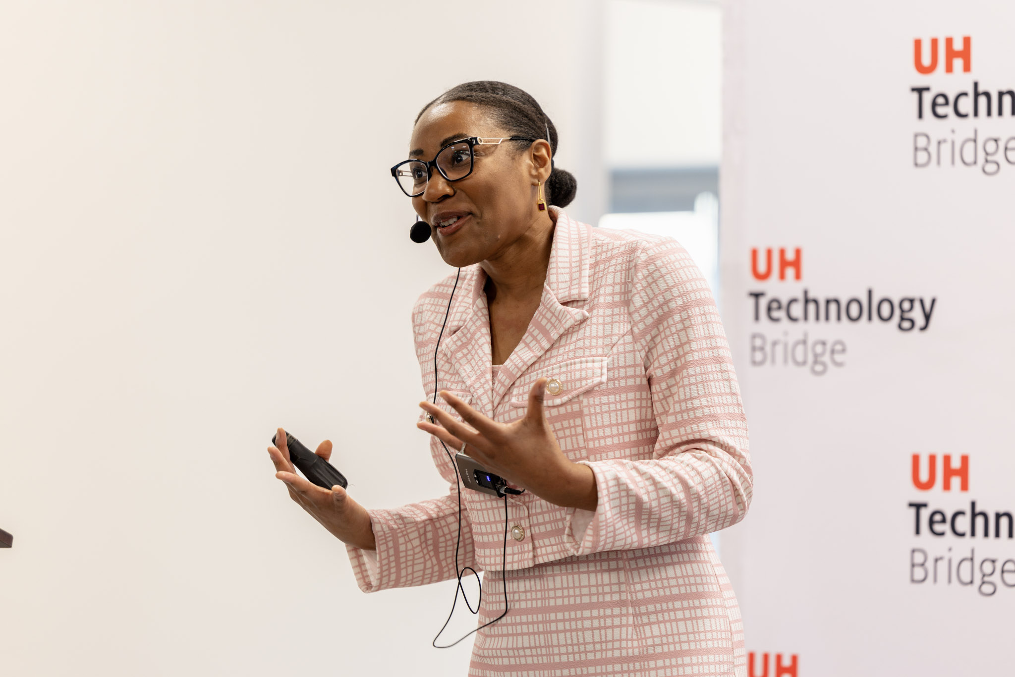 This is an image of Victoria Mgbemena presenting her pitch.