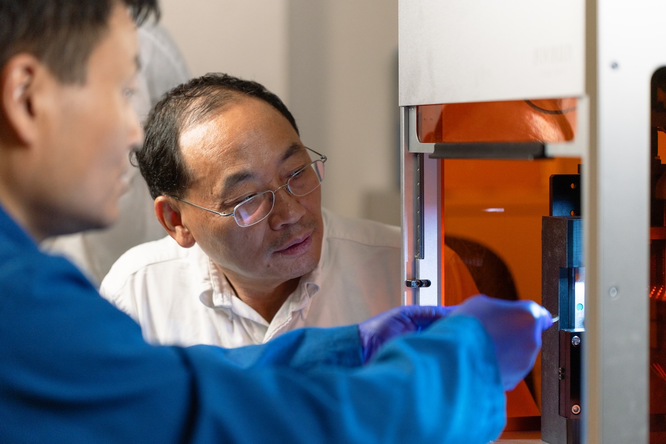 zhifeng ren in his university of houston lab