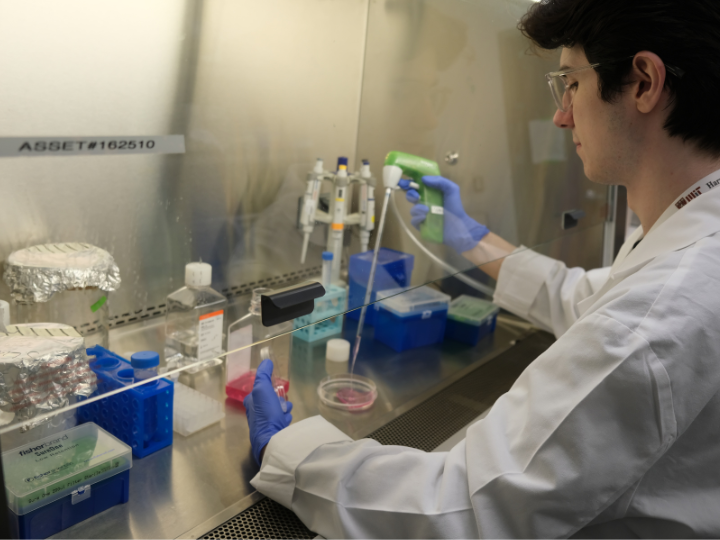 uh student cole woody in the lab at MD Anderson