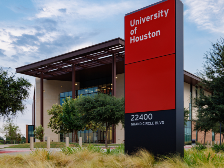 photo of uh