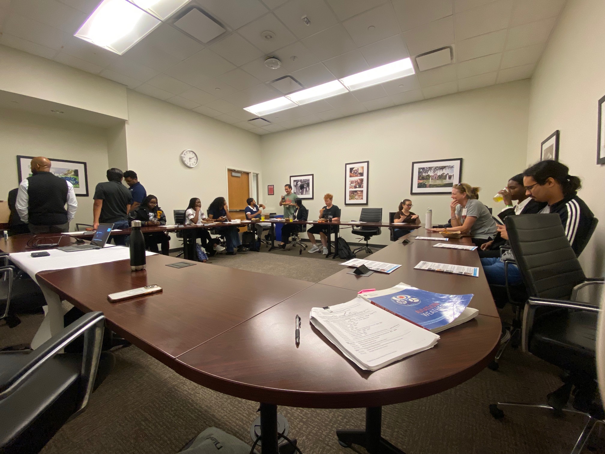 /nsm/math/news-events/stories/2024/uh_usaa_iaba_ambassador_event/4_iaba_infosession4.jpg