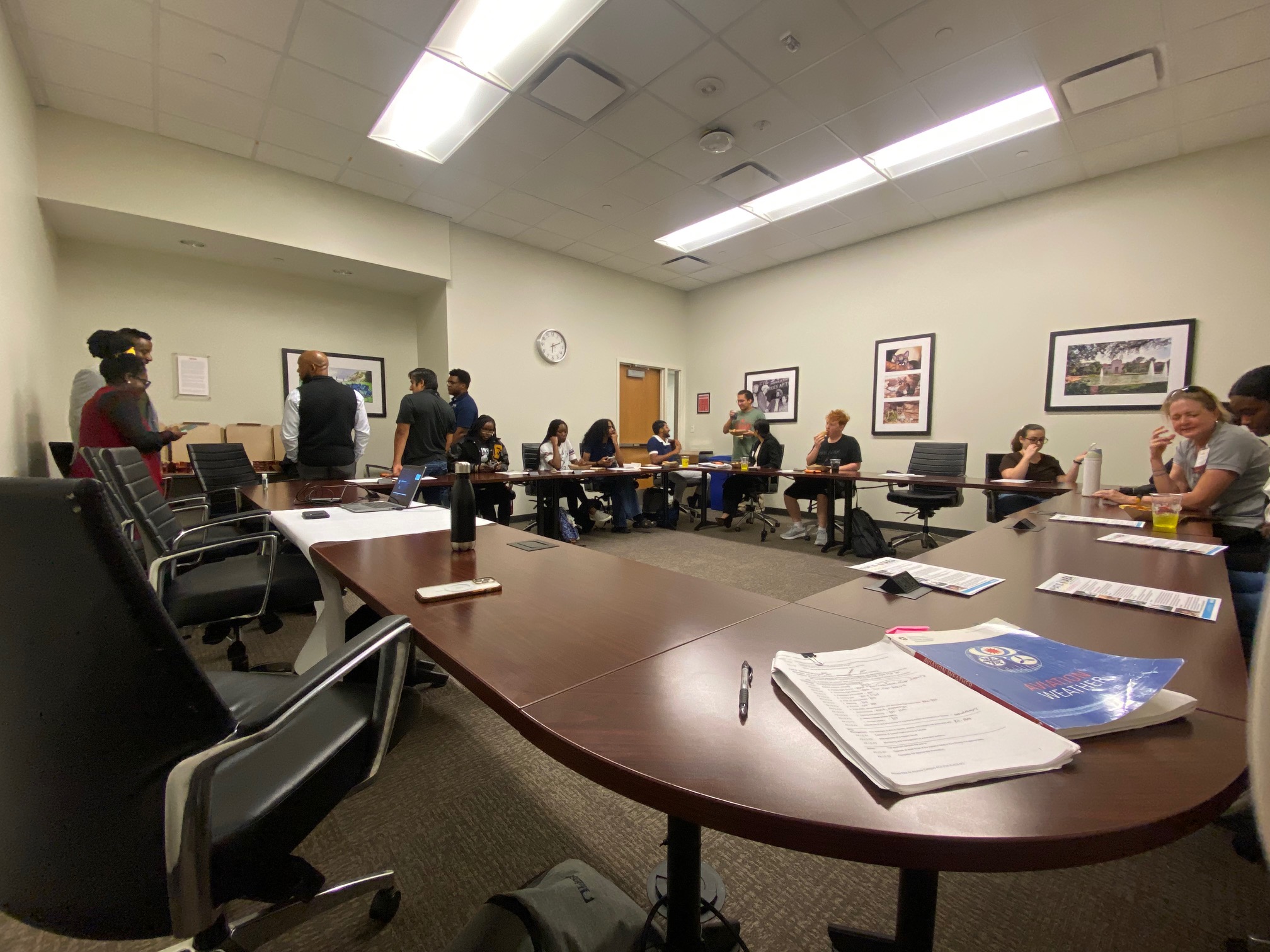 /nsm/math/news-events/stories/2024/uh_usaa_iaba_ambassador_event/4_iaba_infosession5.jpg