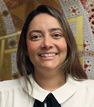 /socialwork/degrees-and-programs/phd/meet-our-students-and-graduates/newmuralprofile_deoliveira.jpg