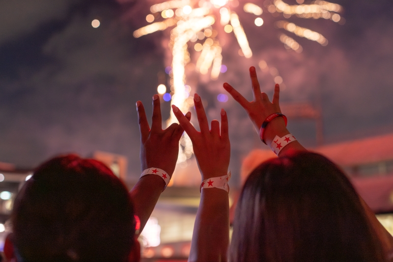 UH Event Fireworks with Cougar Hand Sign